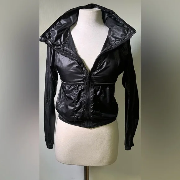 RYU - Picture 1 of 11